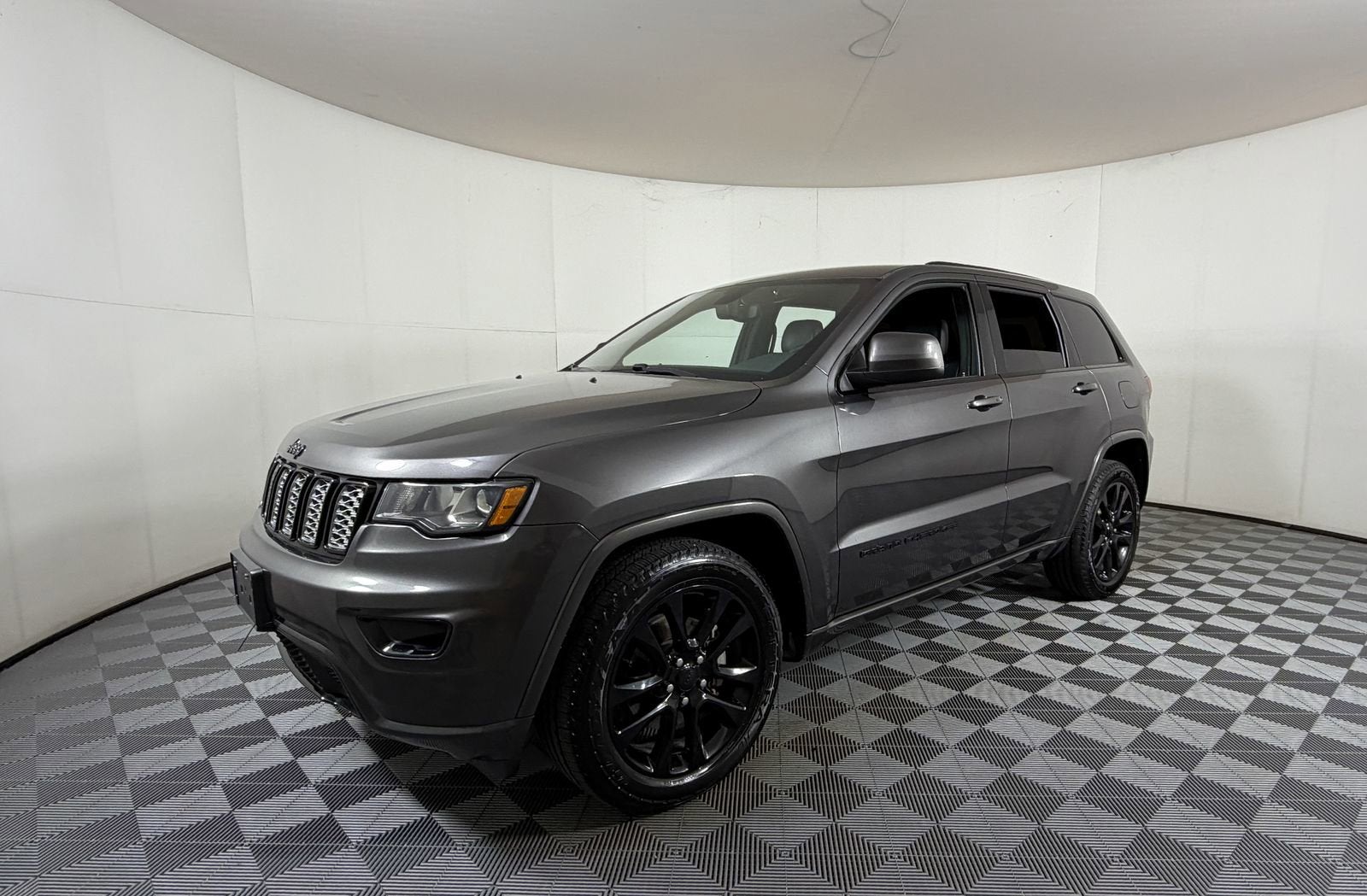 Used 2020 Jeep Grand Cherokee Altitude with VIN 1C4RJEAGXLC392968 for sale in Marlin, TX
