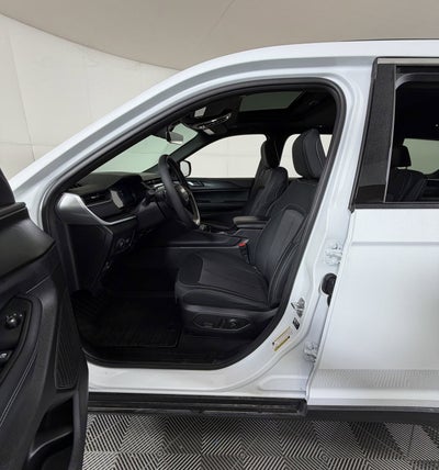 2025 Jeep Grand Cherokee L Laredo X 4x4