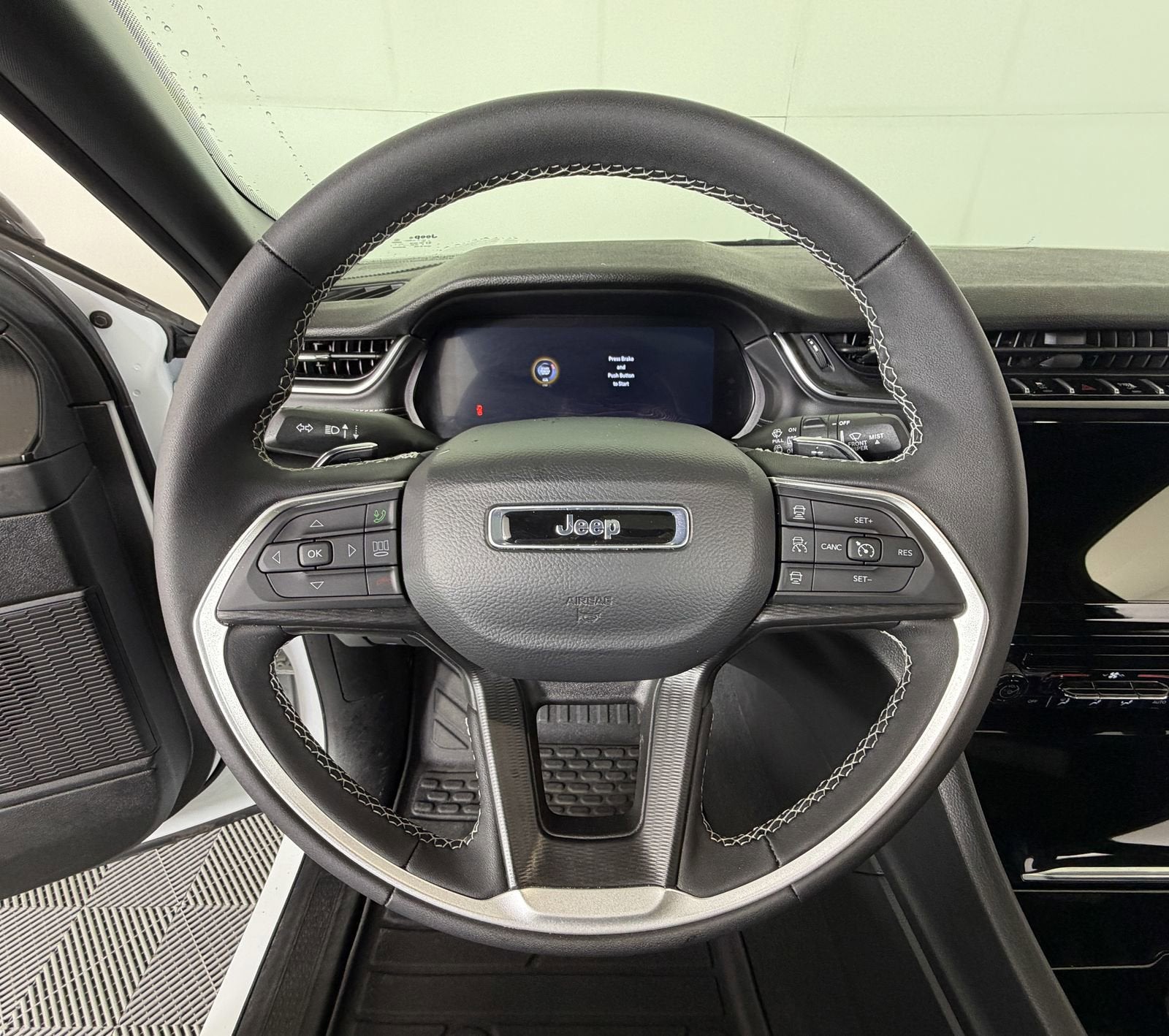 2025 Jeep Grand Cherokee L Laredo X 4x4