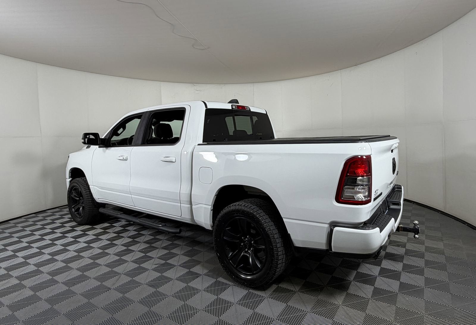 2021 RAM 1500 Big Horn Crew Cab 4x4 5'7" Box