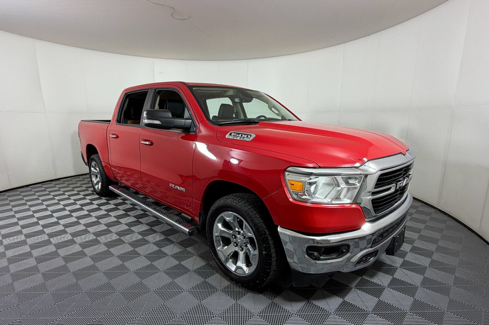 2020 RAM 1500 Big Horn Crew Cab 4x4 5'7" Box