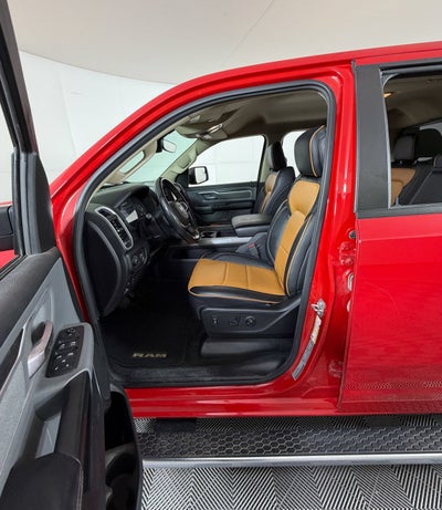 2020 RAM 1500 Big Horn Crew Cab 4x4 5'7" Box