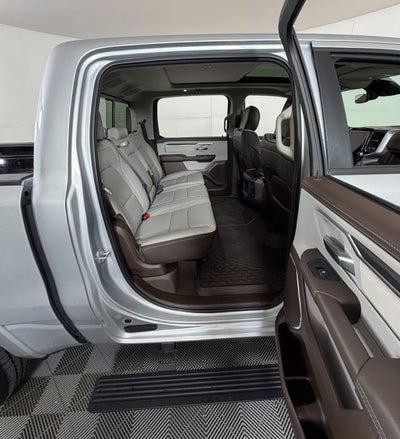 2026 RAM 1500 Laramie Crew Cab 4x4 5'7" Box