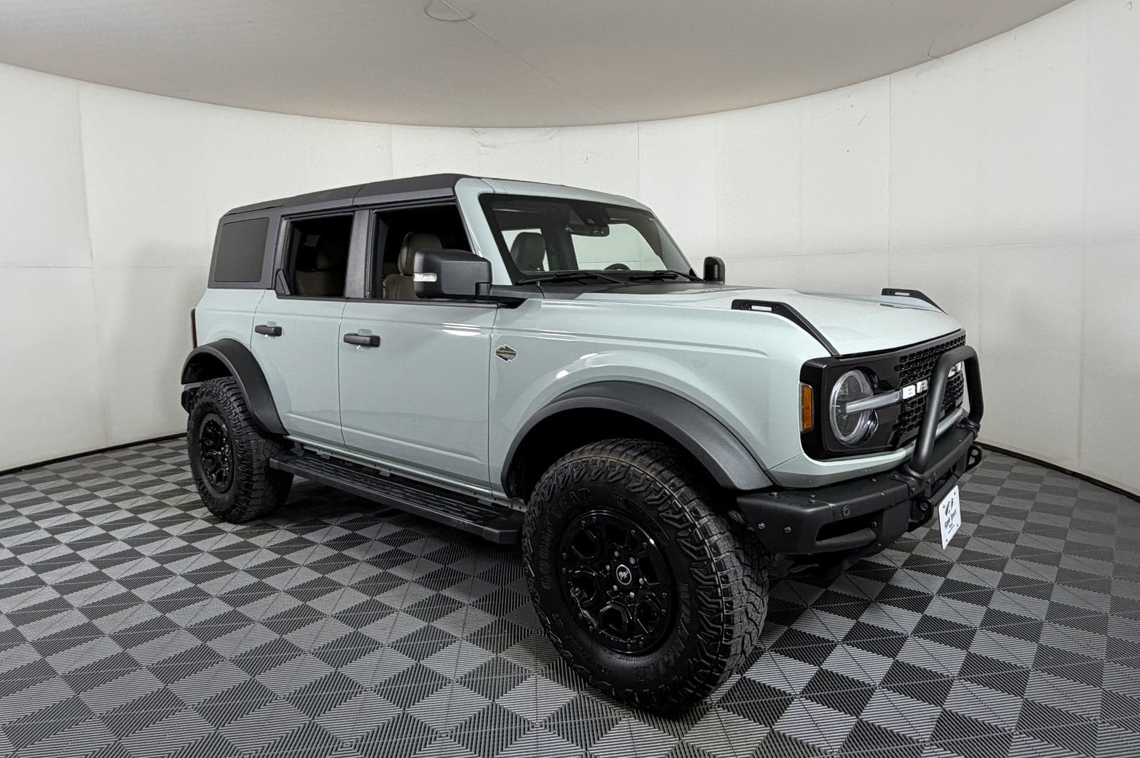 2023 Ford Bronco Wildtrak 4x4's photo