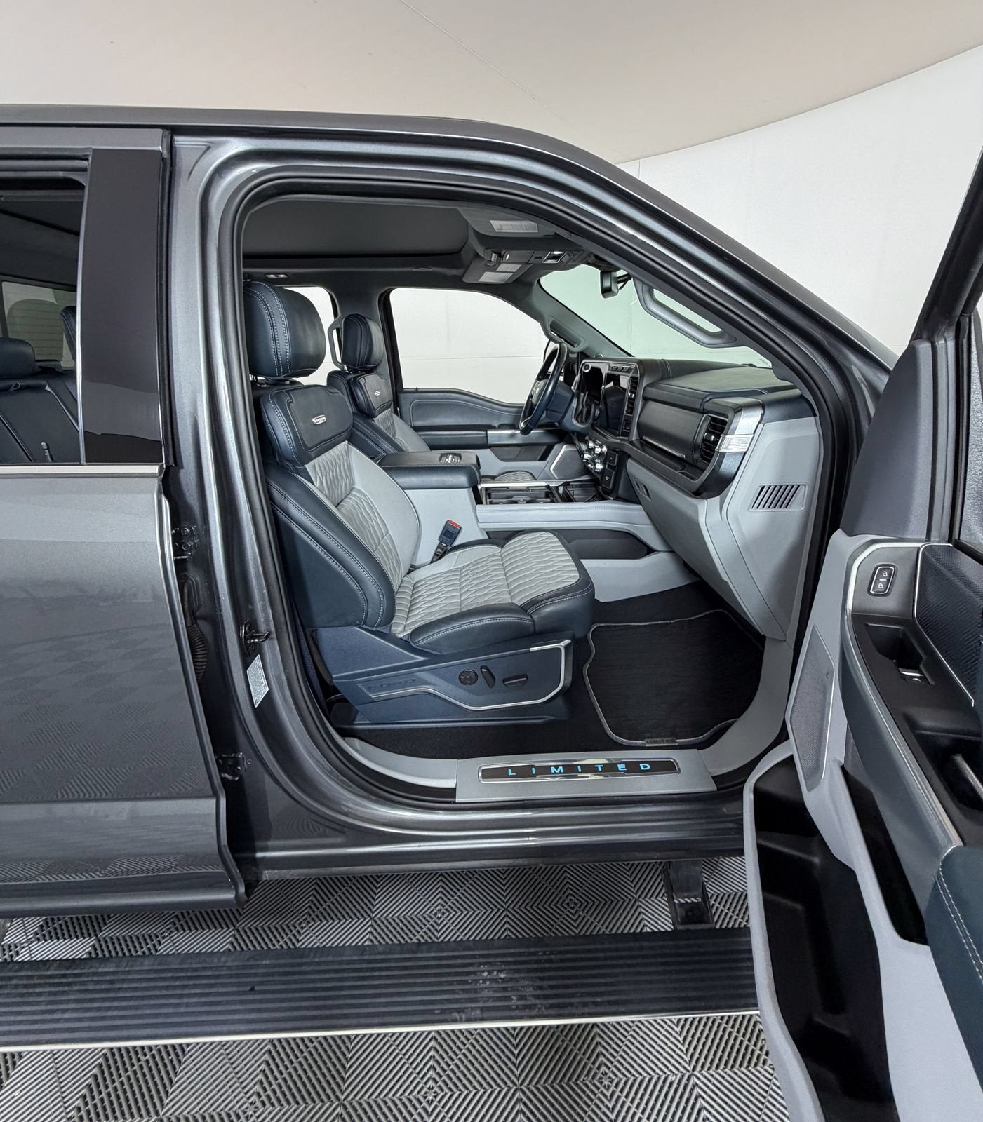 2023 Ford F-250 Limited