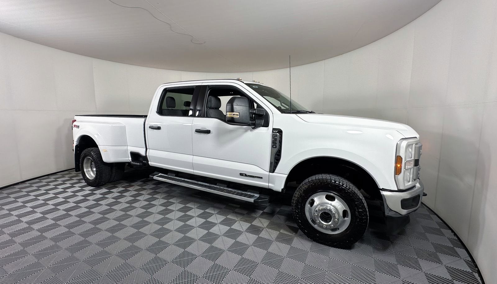 2024 Ford F-350 XLT