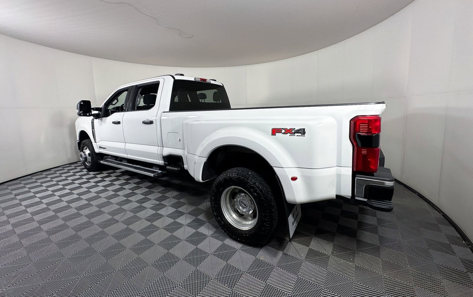 2024 Ford F-350 XLT