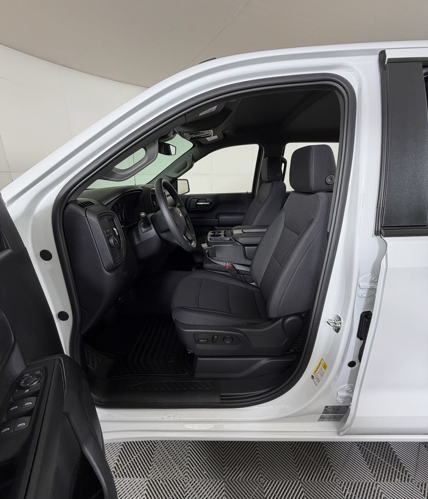 2026 Chevrolet Silverado 1500 Custom - Photo 8