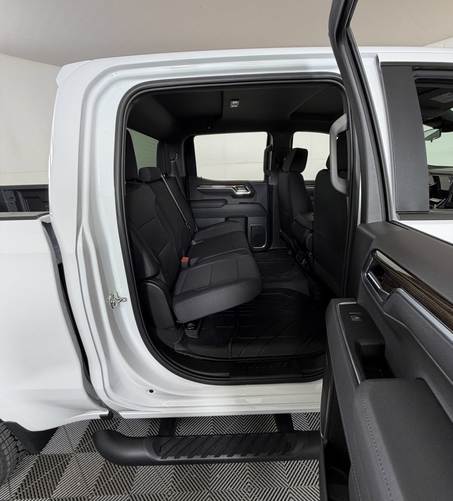 2026 Chevrolet Silverado 1500 RST - Photo 5