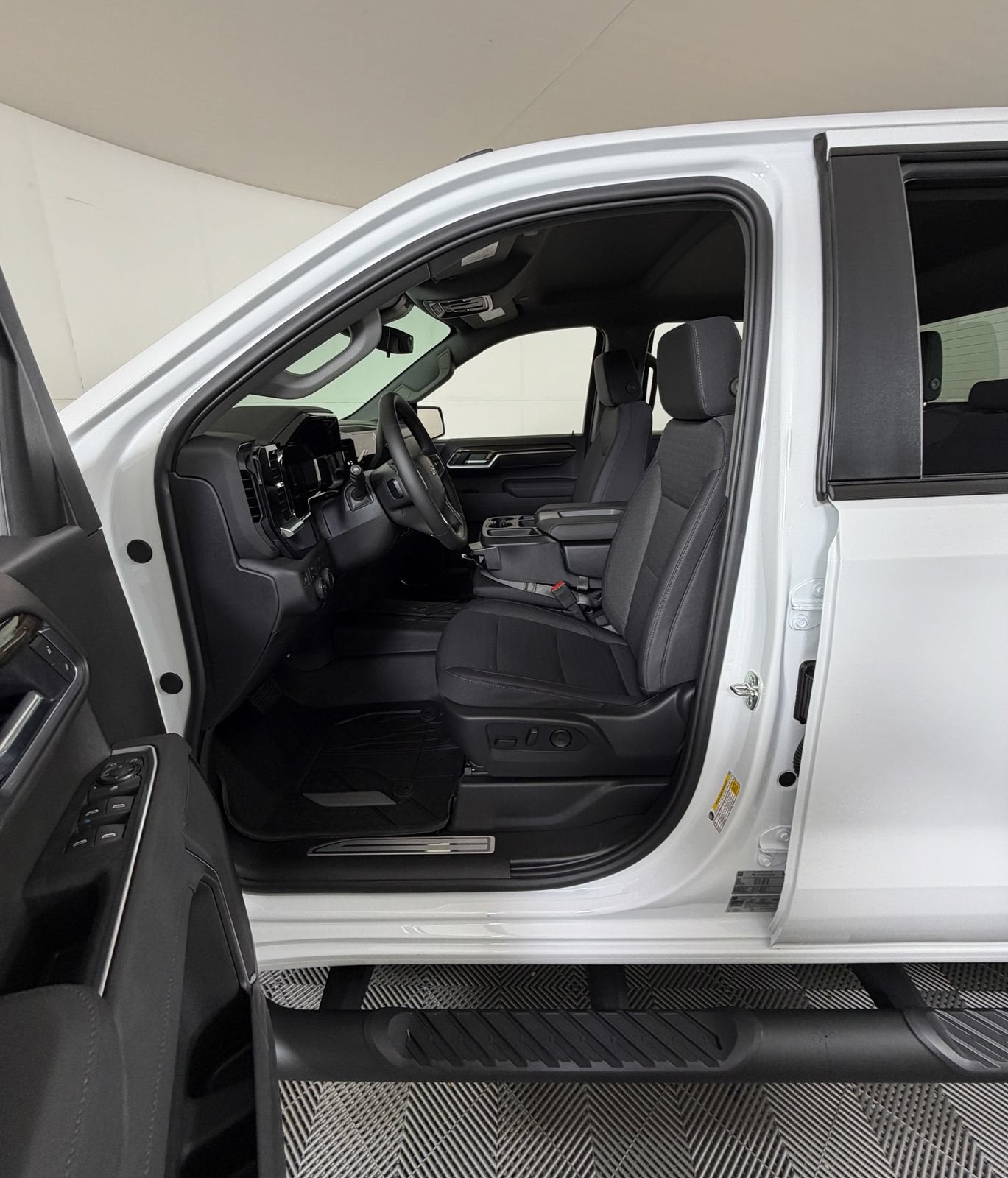2026 Chevrolet Silverado 1500 RST - Photo 8