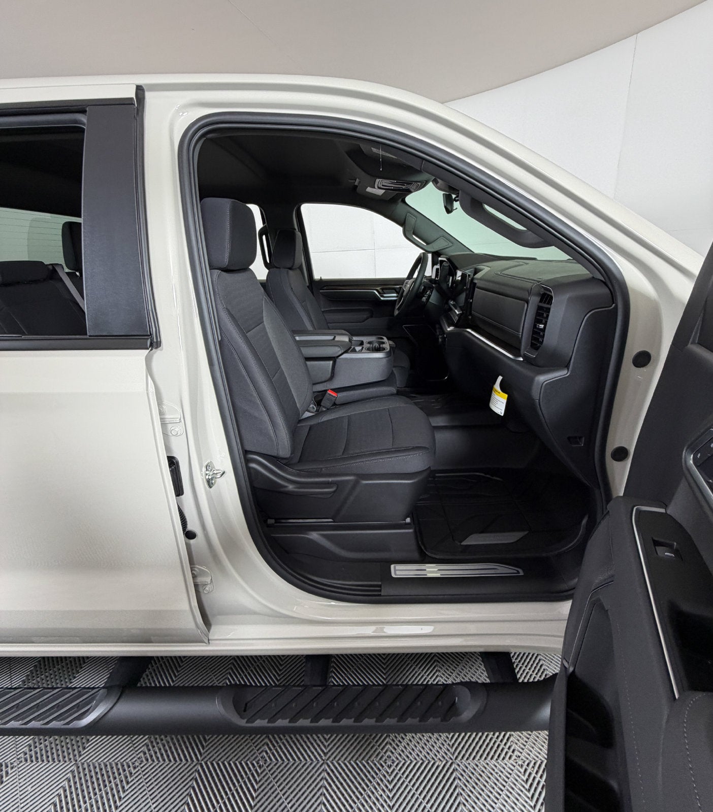 2026 Chevrolet Silverado 1500 RST - Photo 6
