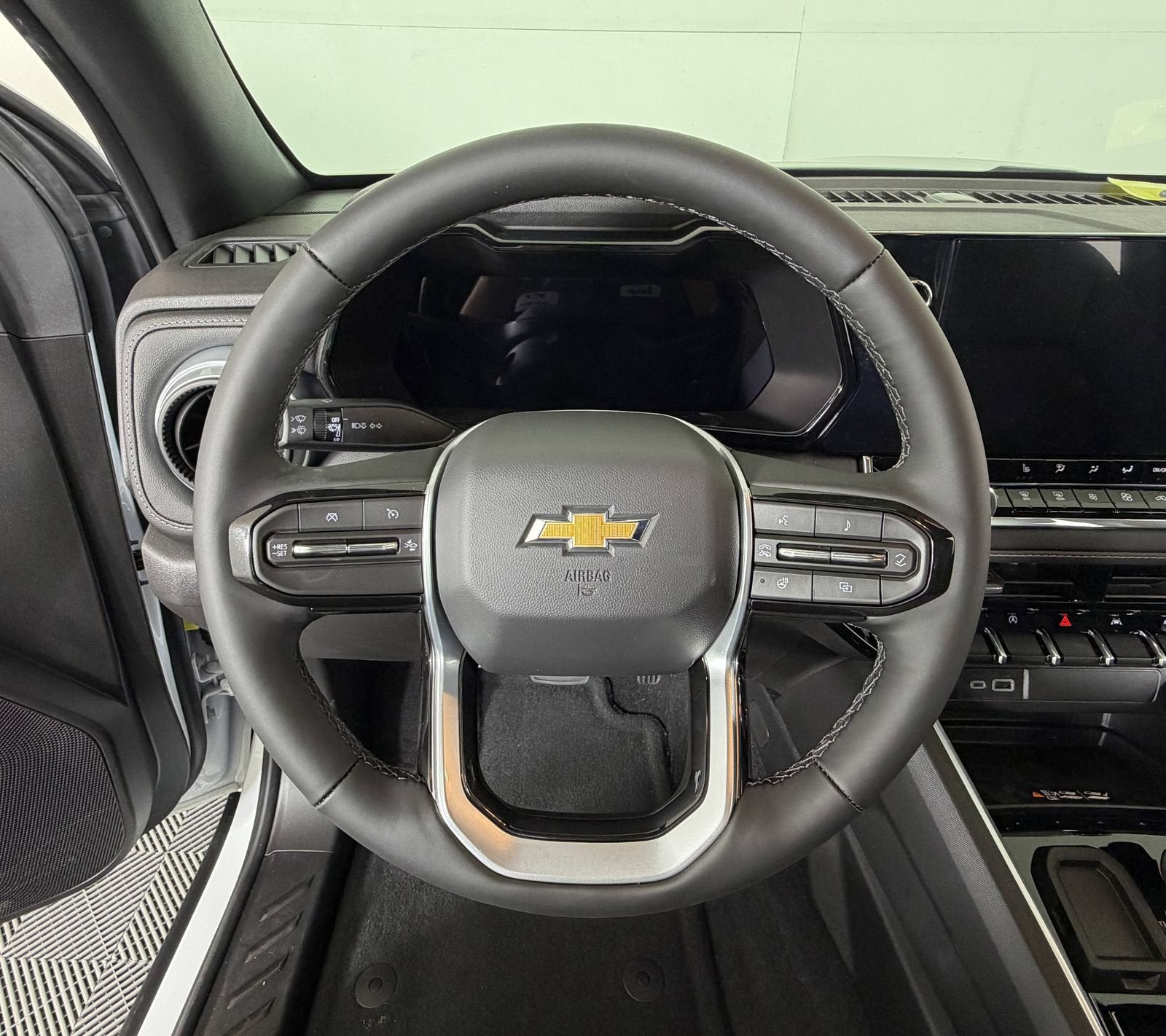 2026 Chevrolet Colorado LT - Photo 9
