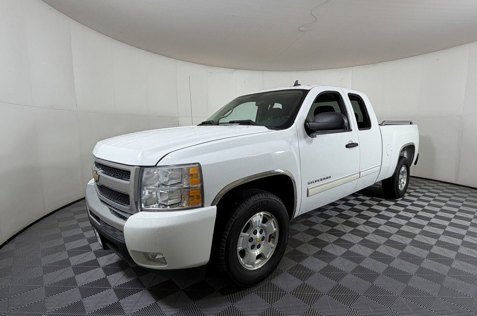 Used 2011 Chevrolet Silverado 1500 LT with VIN 1GCRCSE03BZ434091 for sale in Marlin, TX