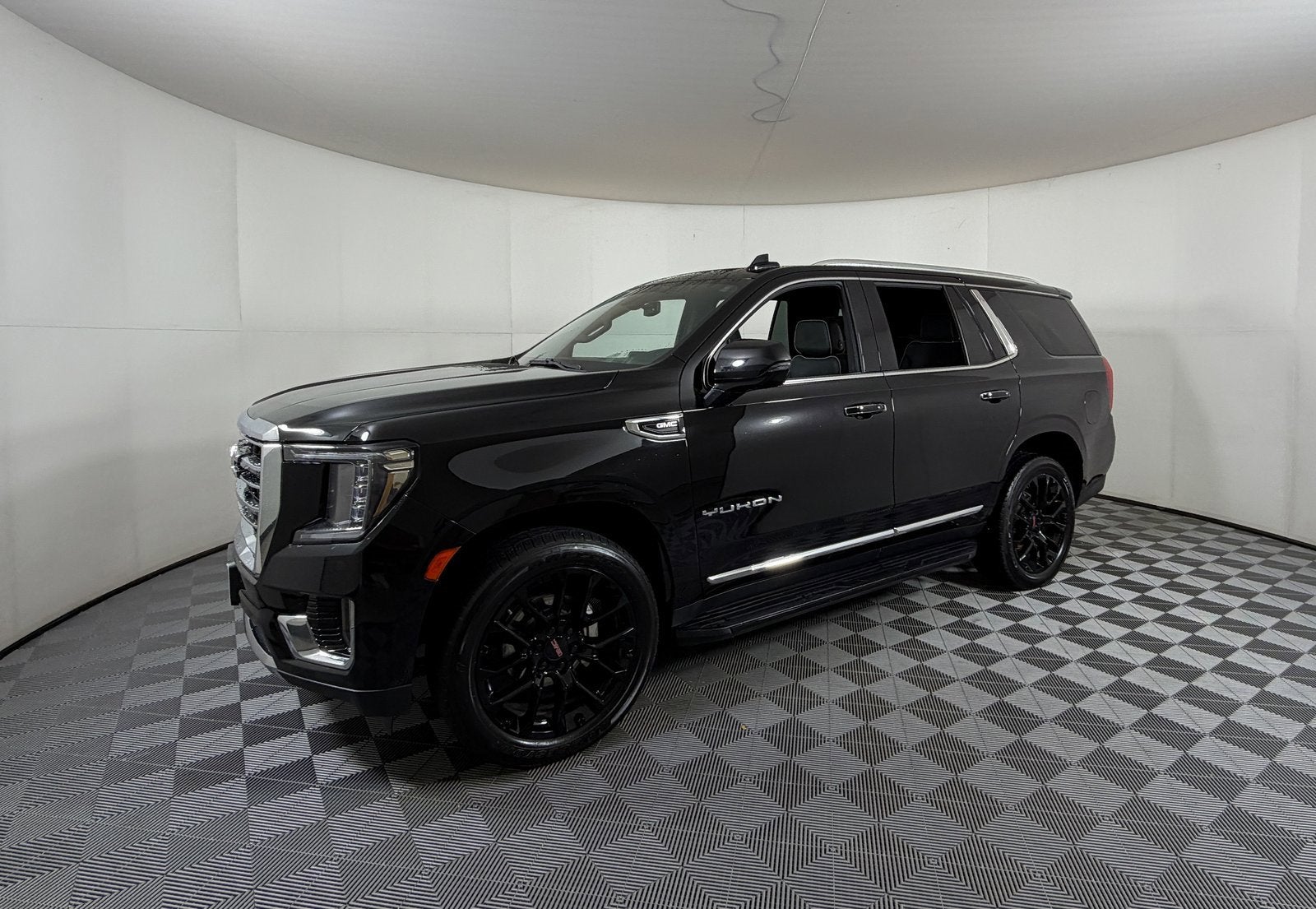2022 GMC Yukon SLT