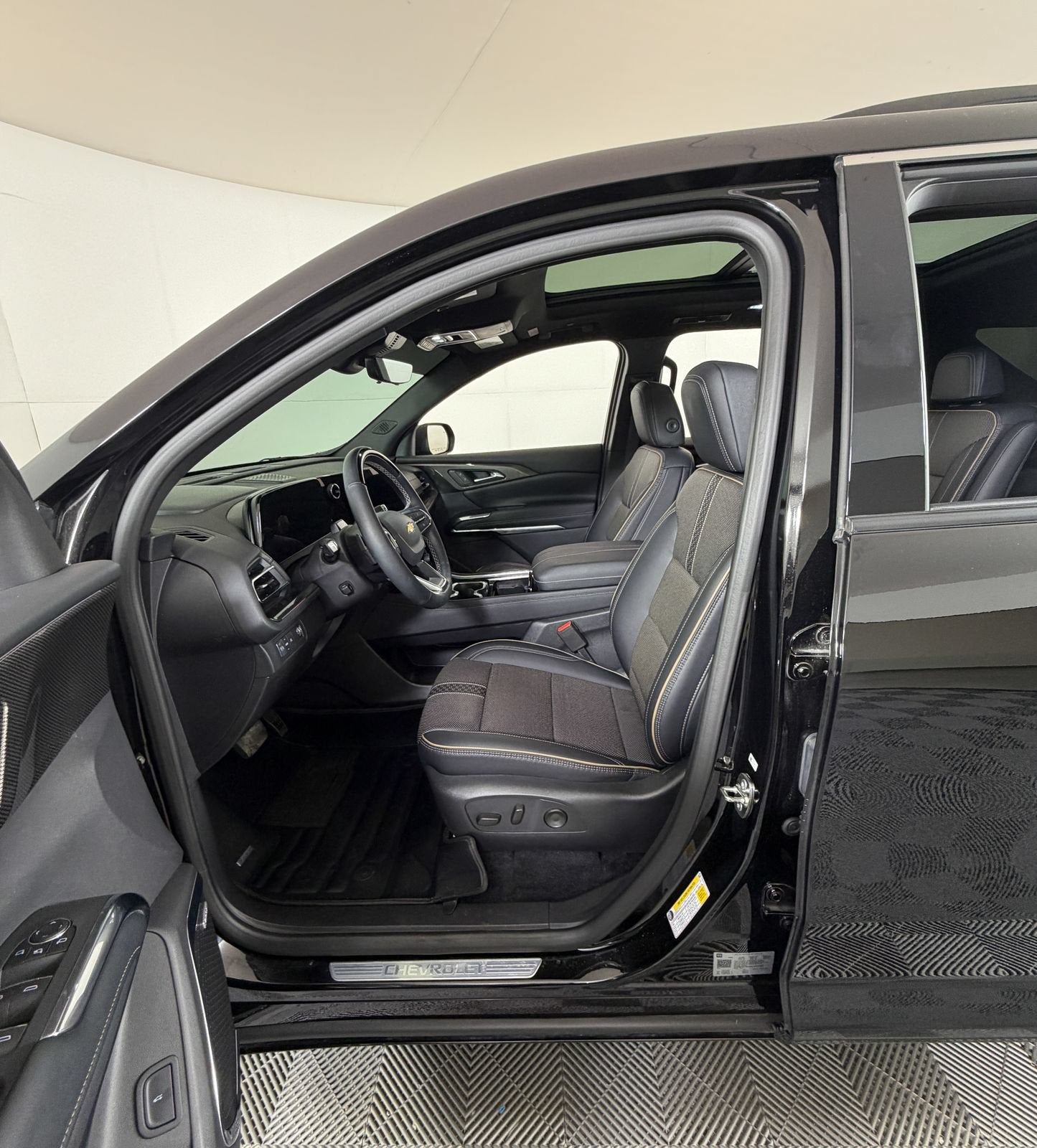 2025 Chevrolet Traverse High Country