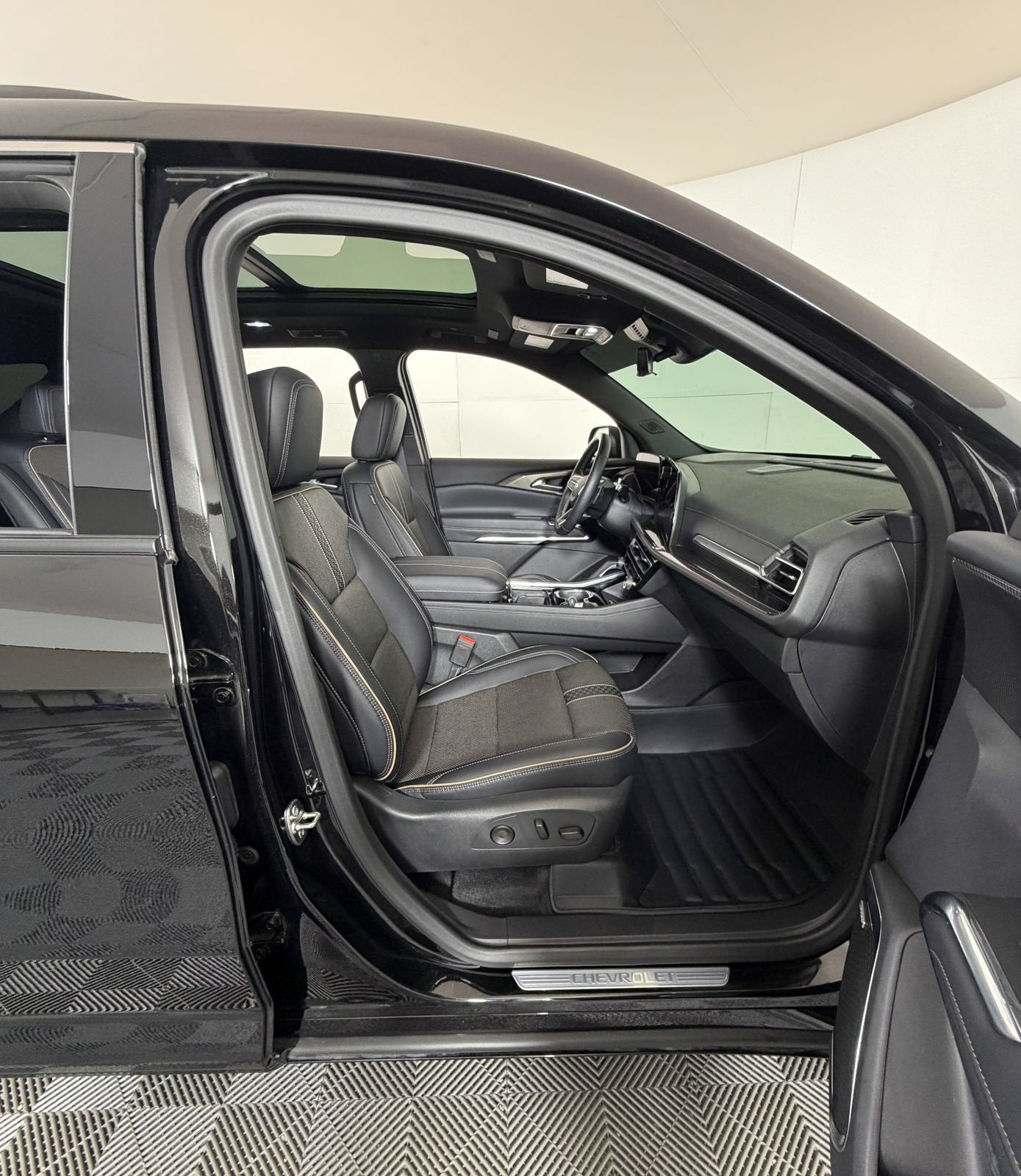 2025 Chevrolet Traverse High Country