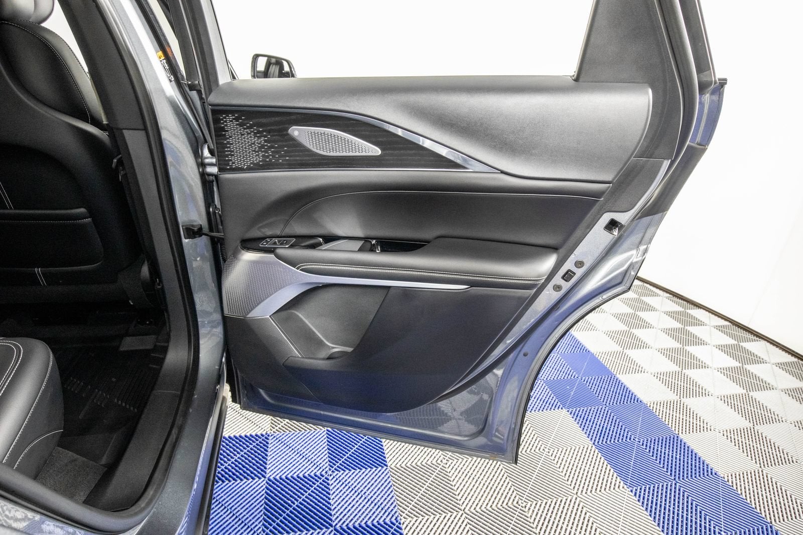 2023 Cadillac LYRIQ RWD Luxury
