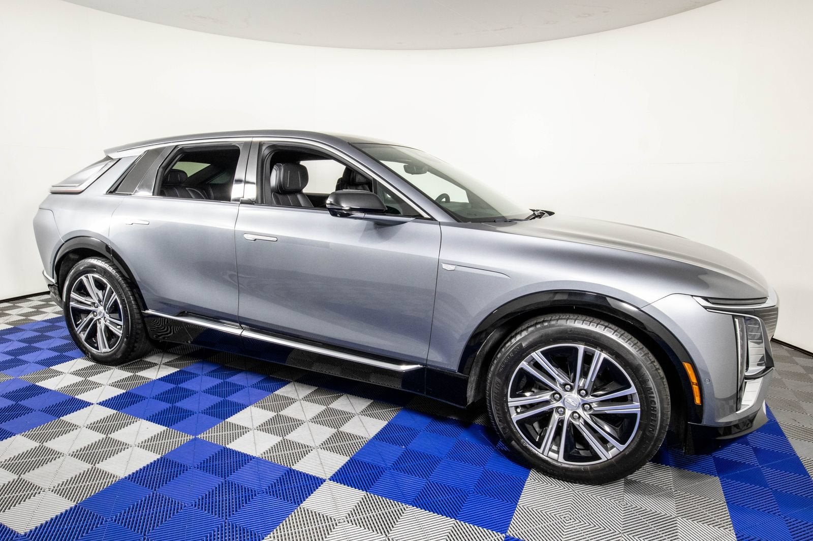 2023 Cadillac LYRIQ RWD Luxury