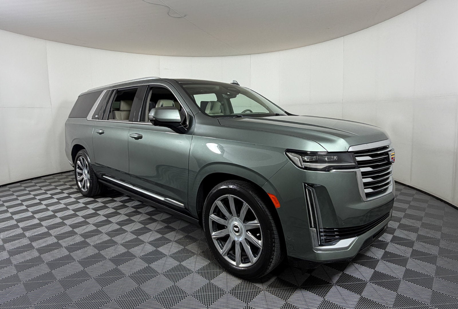 2023 Cadillac Escalade ESV 4WD Premium Luxury Platinum