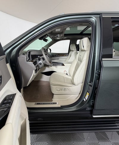 2023 Cadillac Escalade ESV 4WD Premium Luxury Platinum