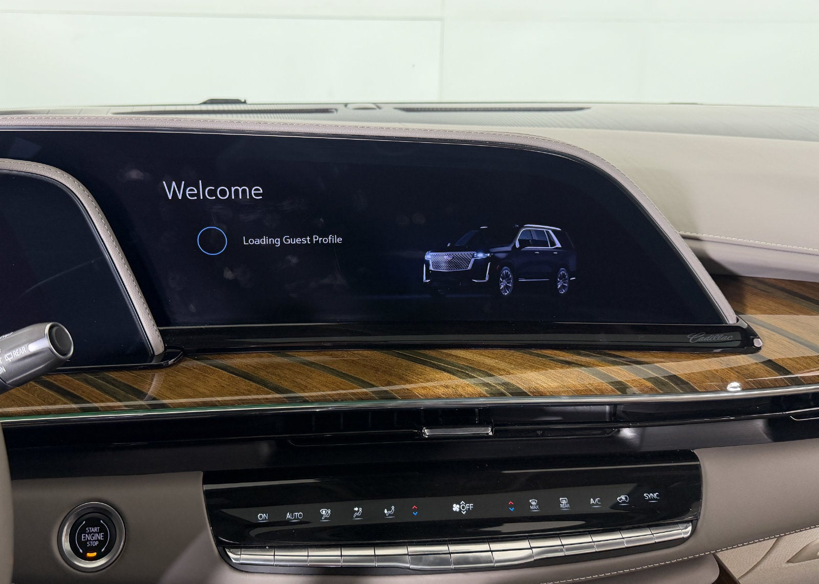 2023 Cadillac Escalade ESV 4WD Premium Luxury Platinum