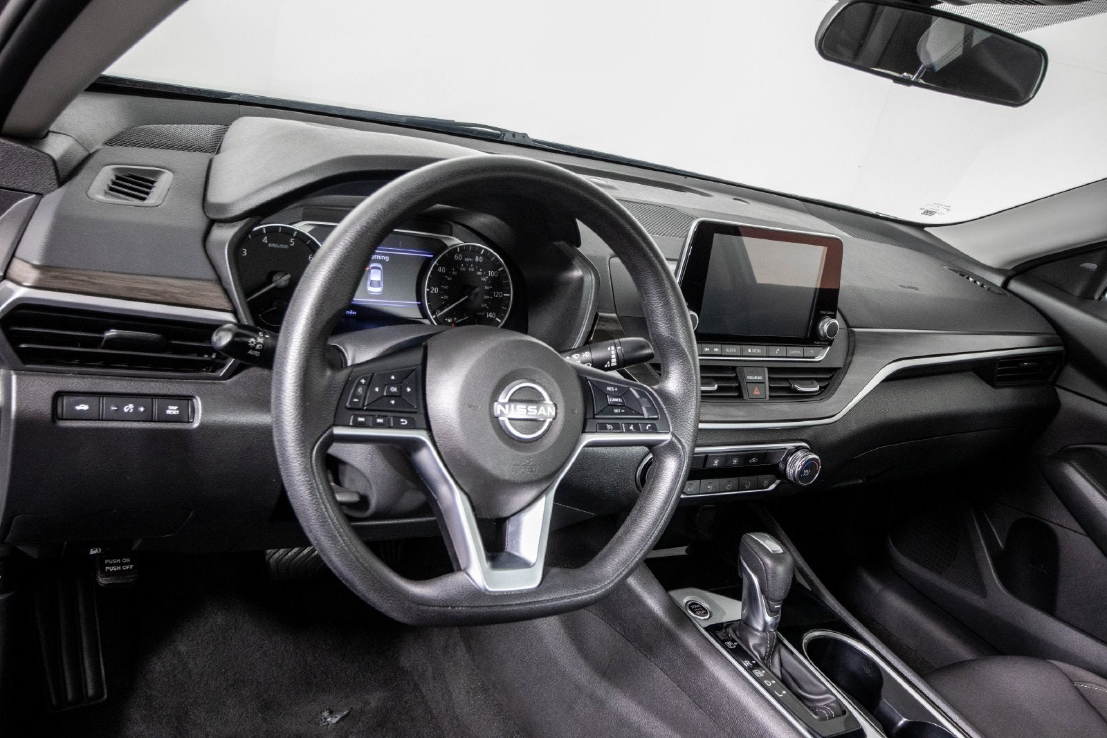 2024 Nissan Altima SV FWD