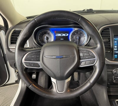 2020 Chrysler 300 Touring L