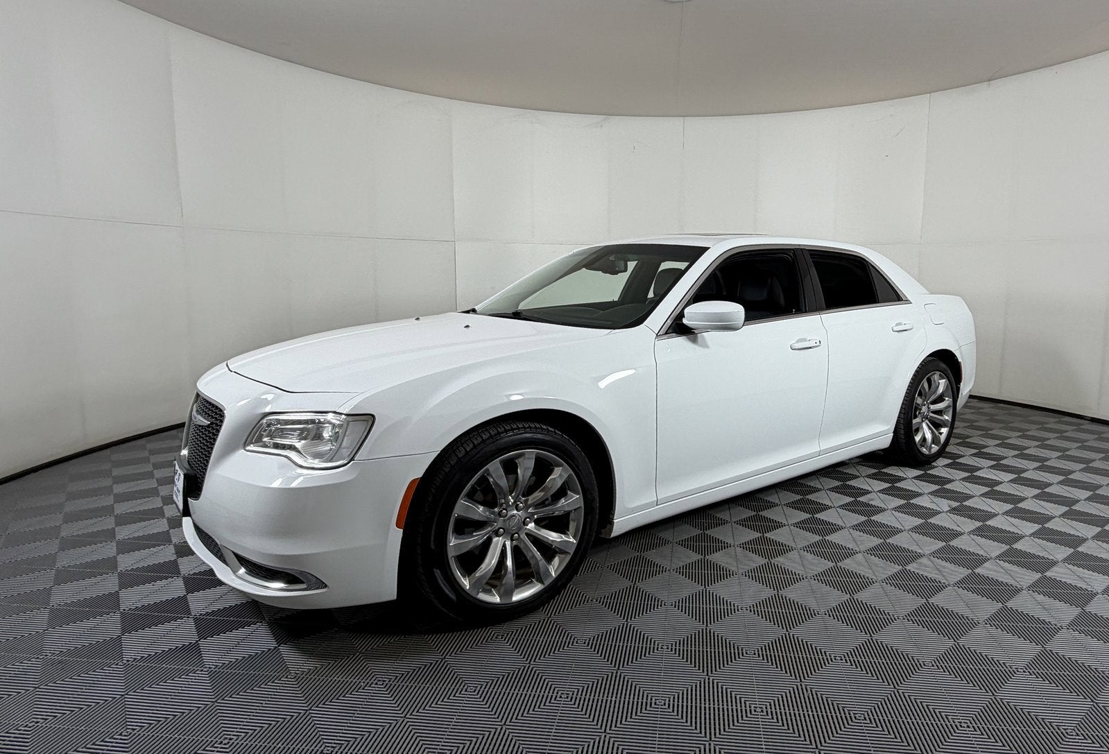 2020 Chrysler 300 Touring L