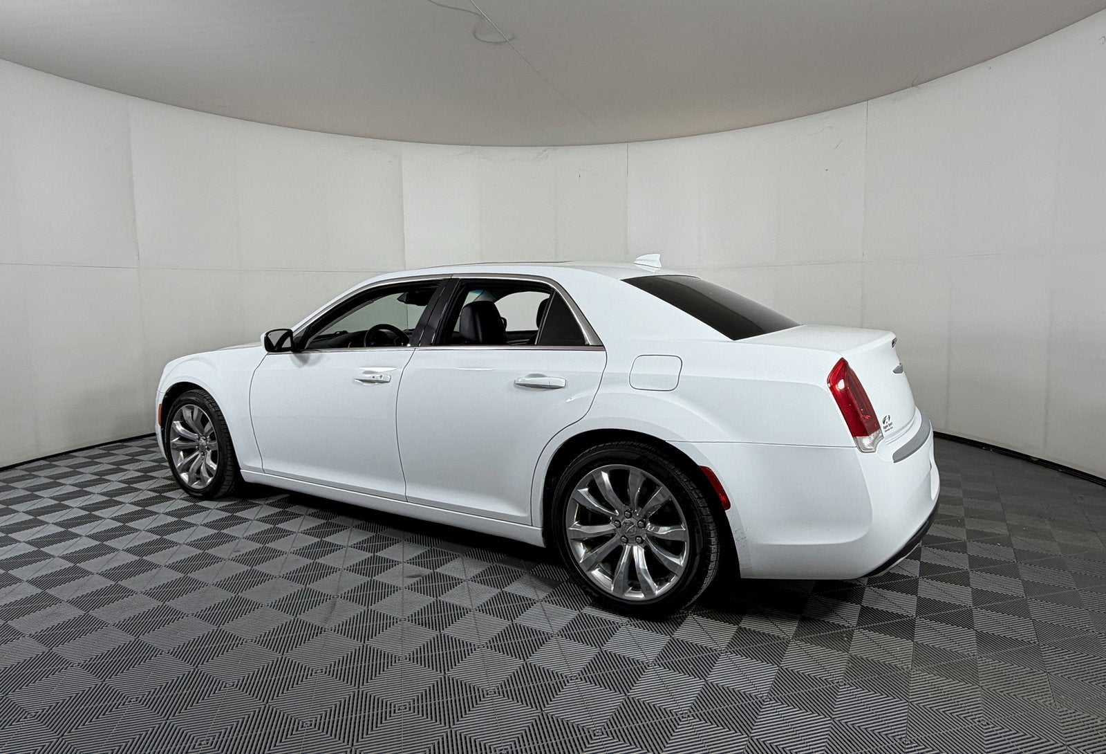 2020 Chrysler 300 Touring L