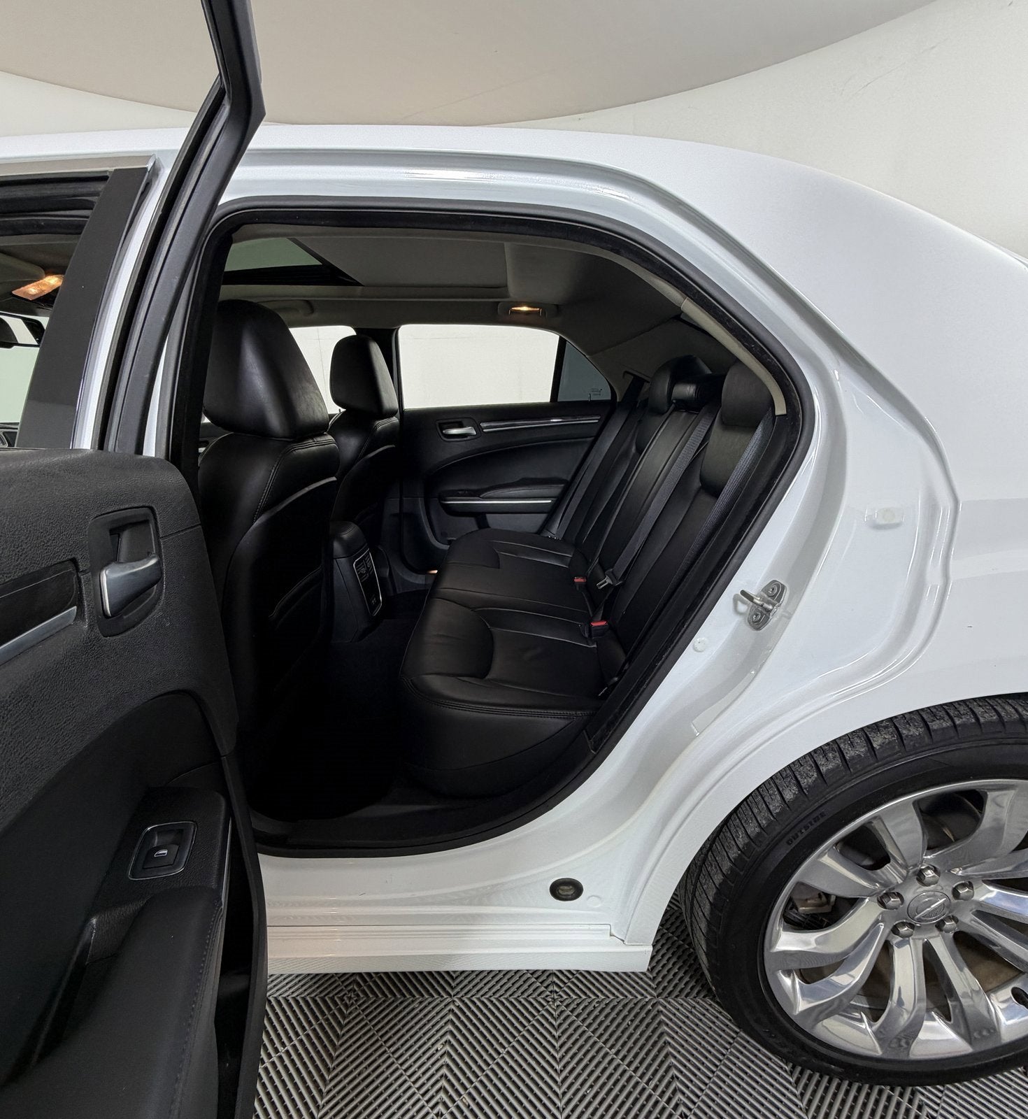 2020 Chrysler 300 Touring L