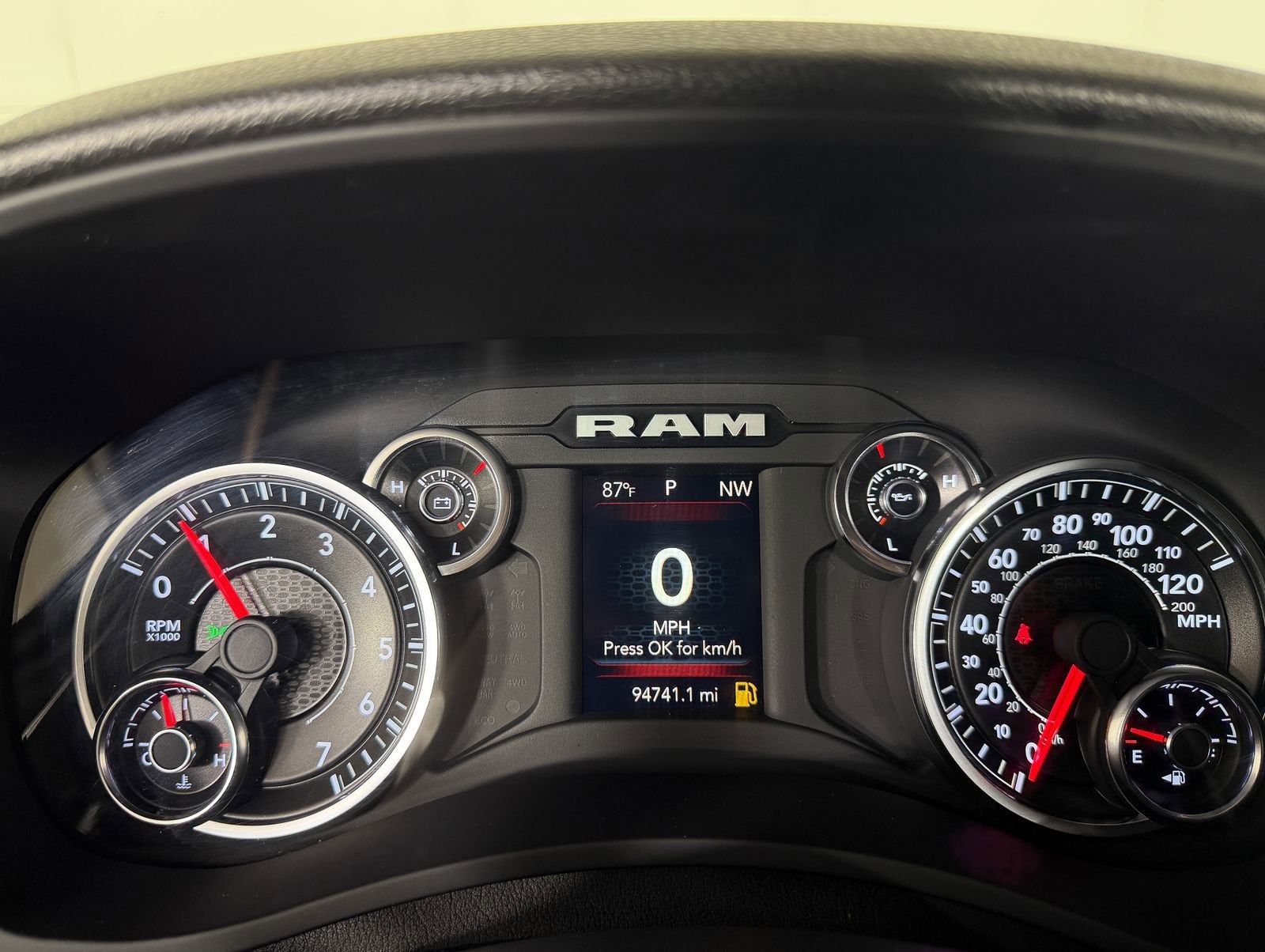 2023 RAM 2500 Tradesman Crew Cab 4x4 6'4" Box