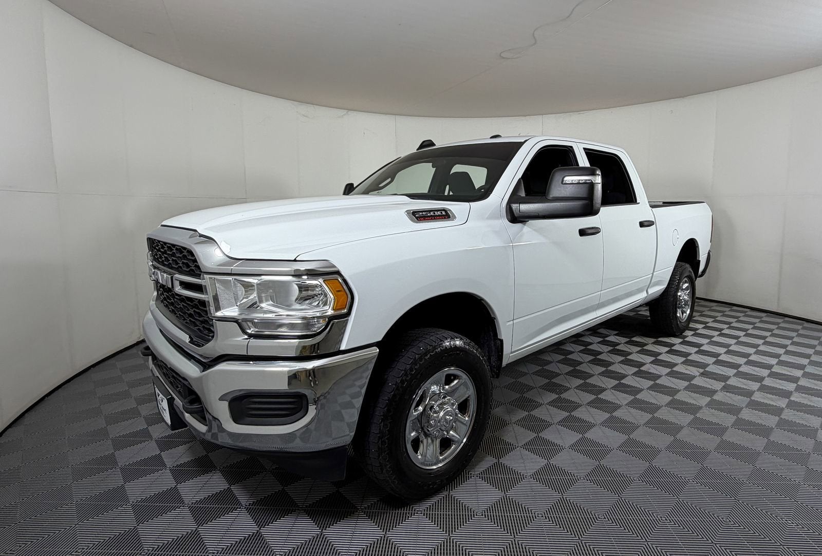 2023 RAM 2500 Tradesman Crew Cab 4x4 6'4" Box