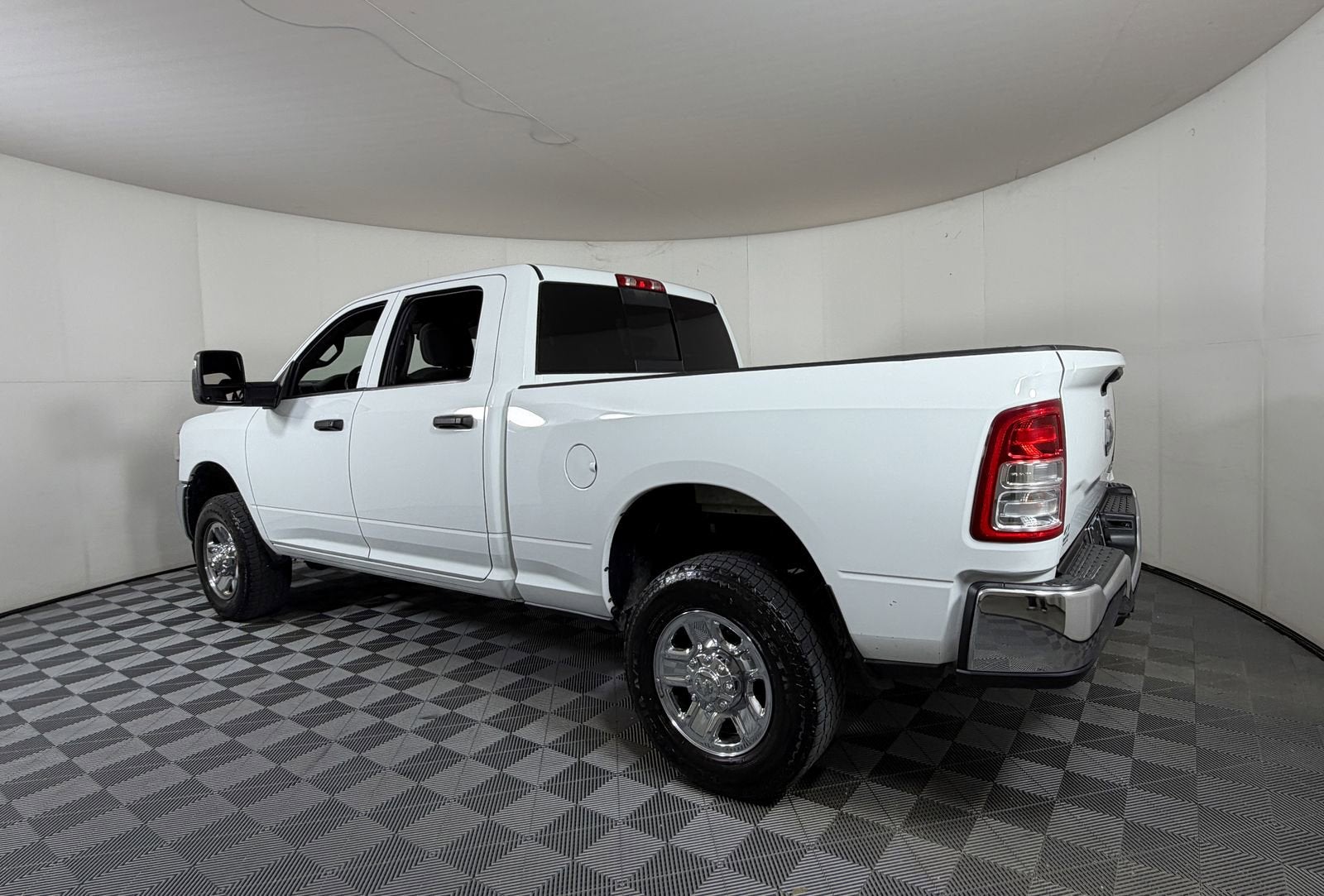 2023 RAM 2500 Tradesman Crew Cab 4x4 6'4" Box