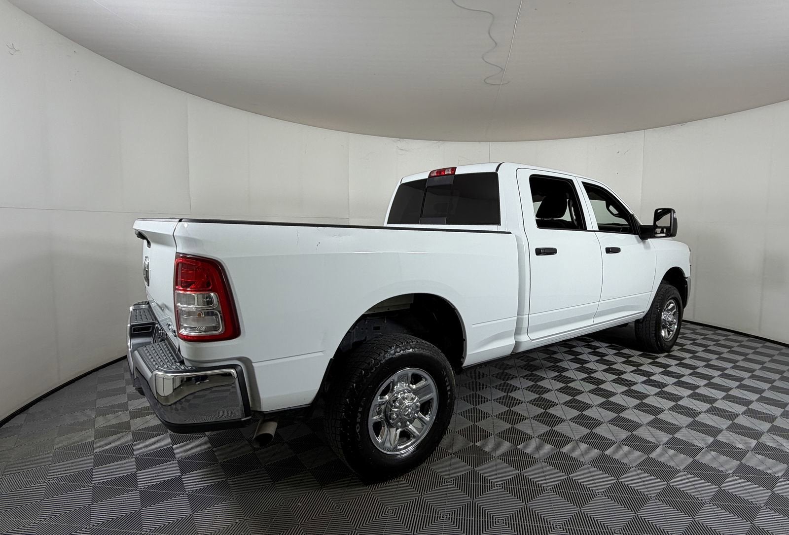 2023 RAM 2500 Tradesman Crew Cab 4x4 6'4" Box