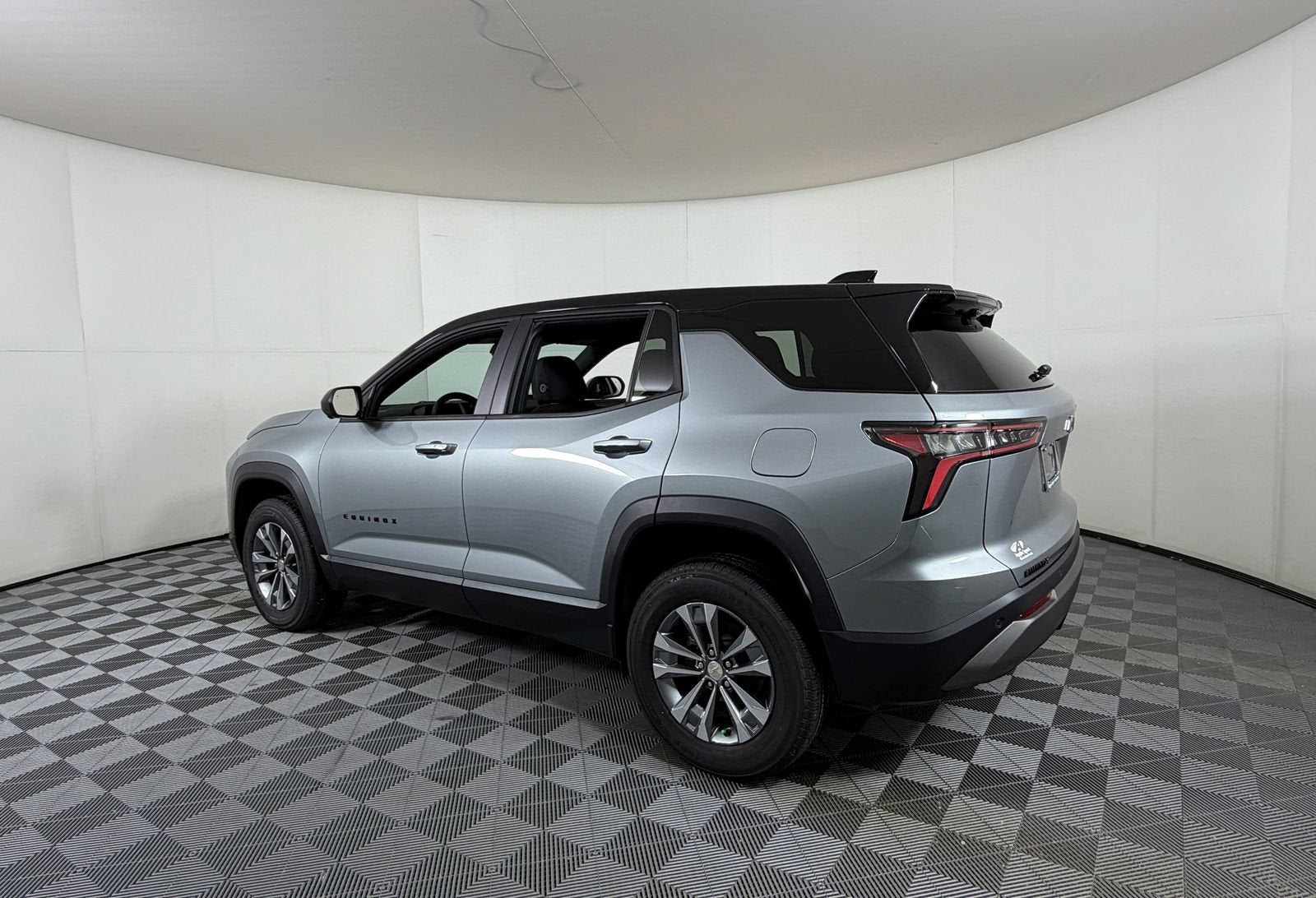 2026 Chevrolet Equinox LT - Photo 3