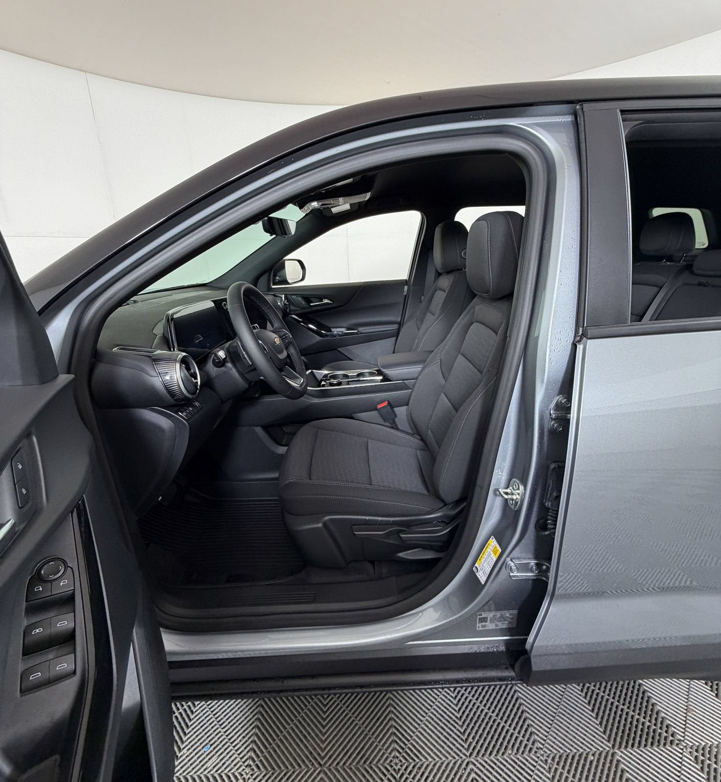 2026 Chevrolet Equinox LT - Photo 9