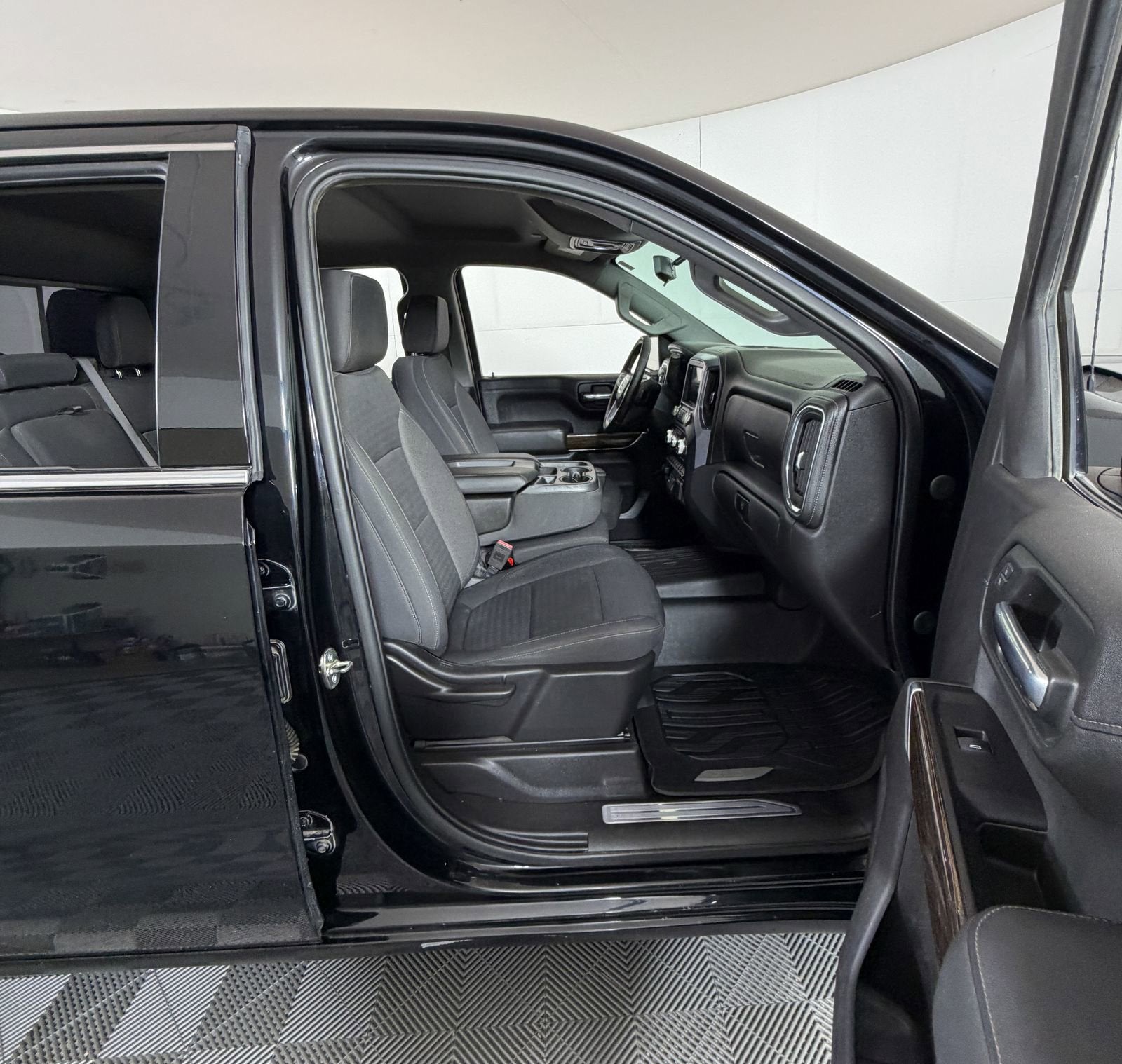 2020 GMC Sierra 1500 SLE