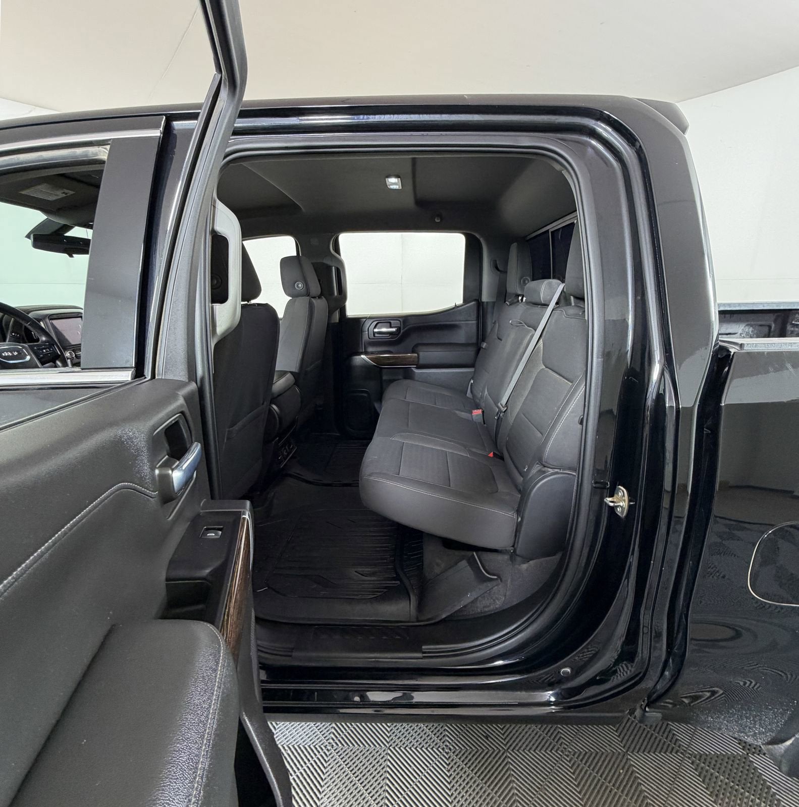 2020 GMC Sierra 1500 SLE