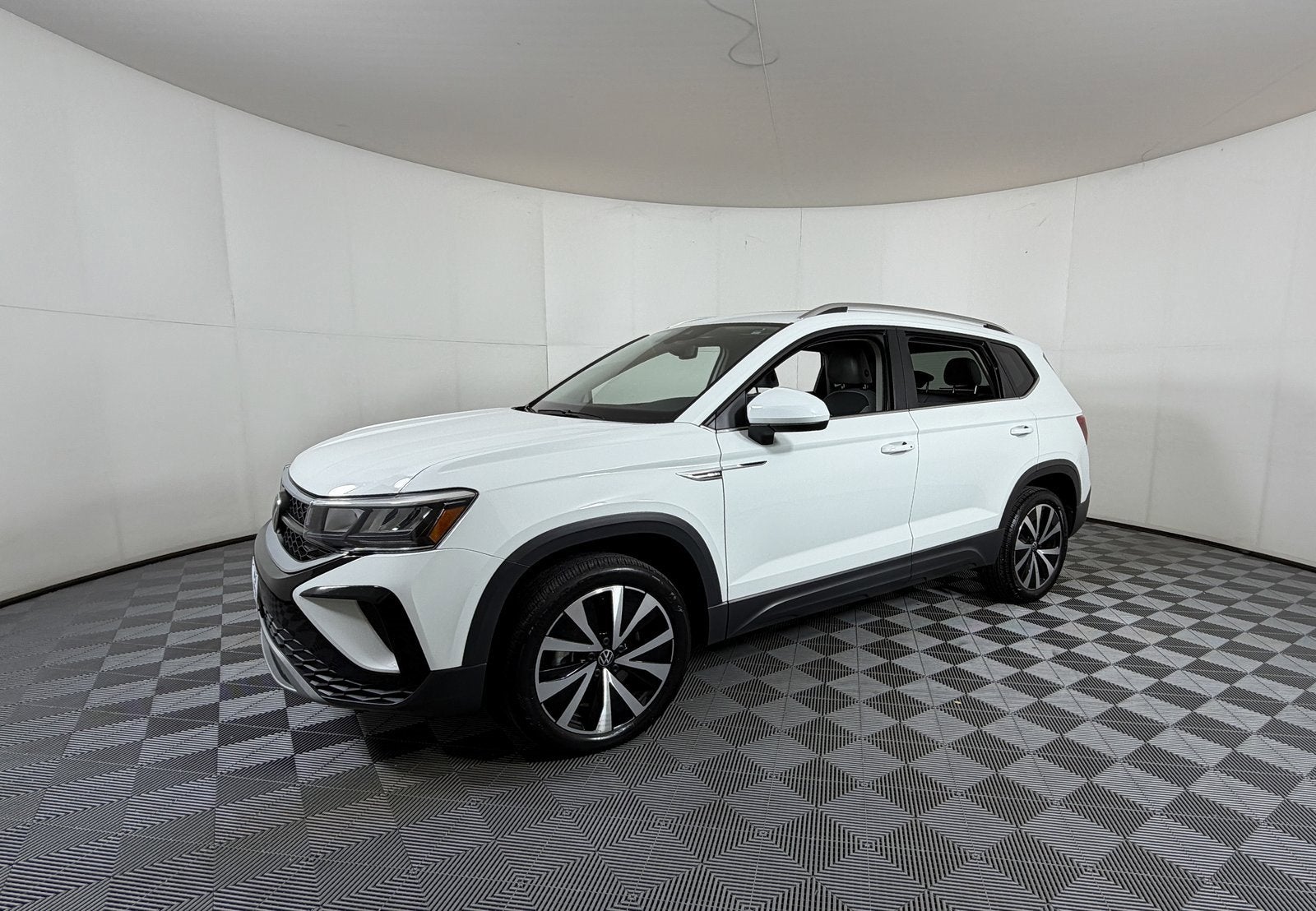 2024 Volkswagen Taos SE