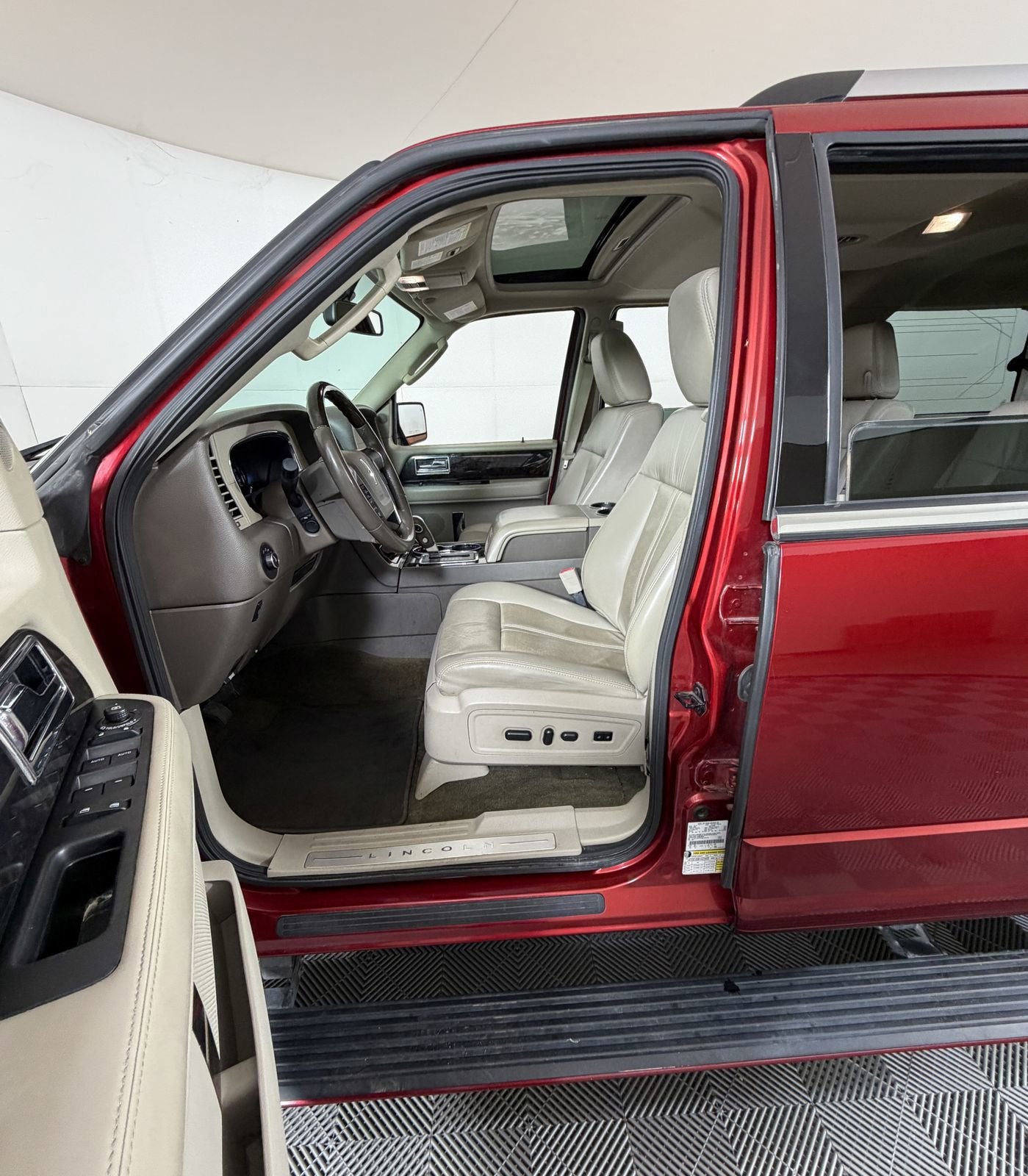 2017 Lincoln Navigator Select