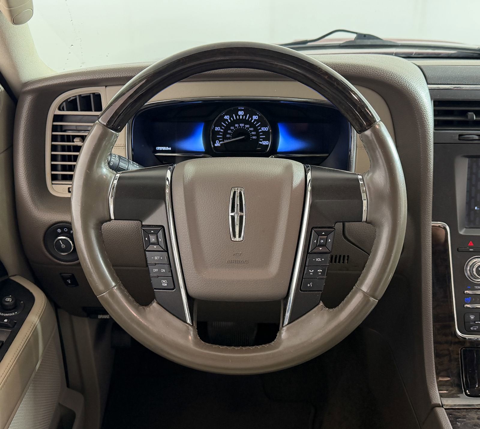 2017 Lincoln Navigator Select