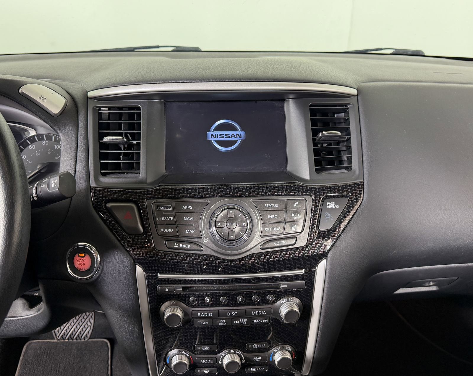 2020 Nissan Pathfinder SL 2WD