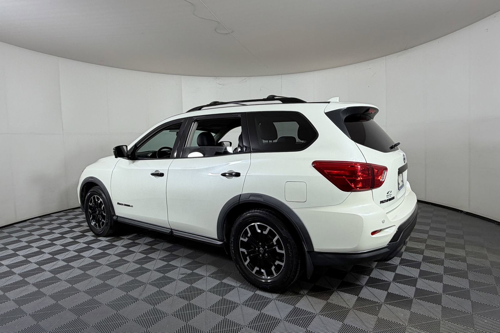 2020 Nissan Pathfinder SL 2WD