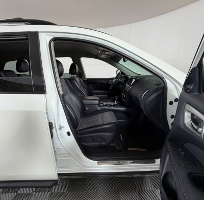 2020 Nissan Pathfinder SL 2WD