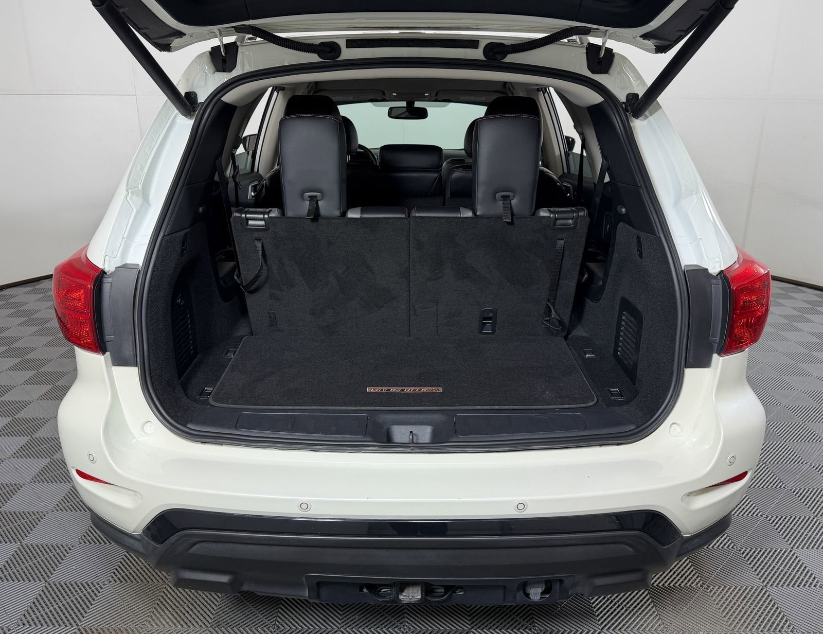 2020 Nissan Pathfinder SL 2WD