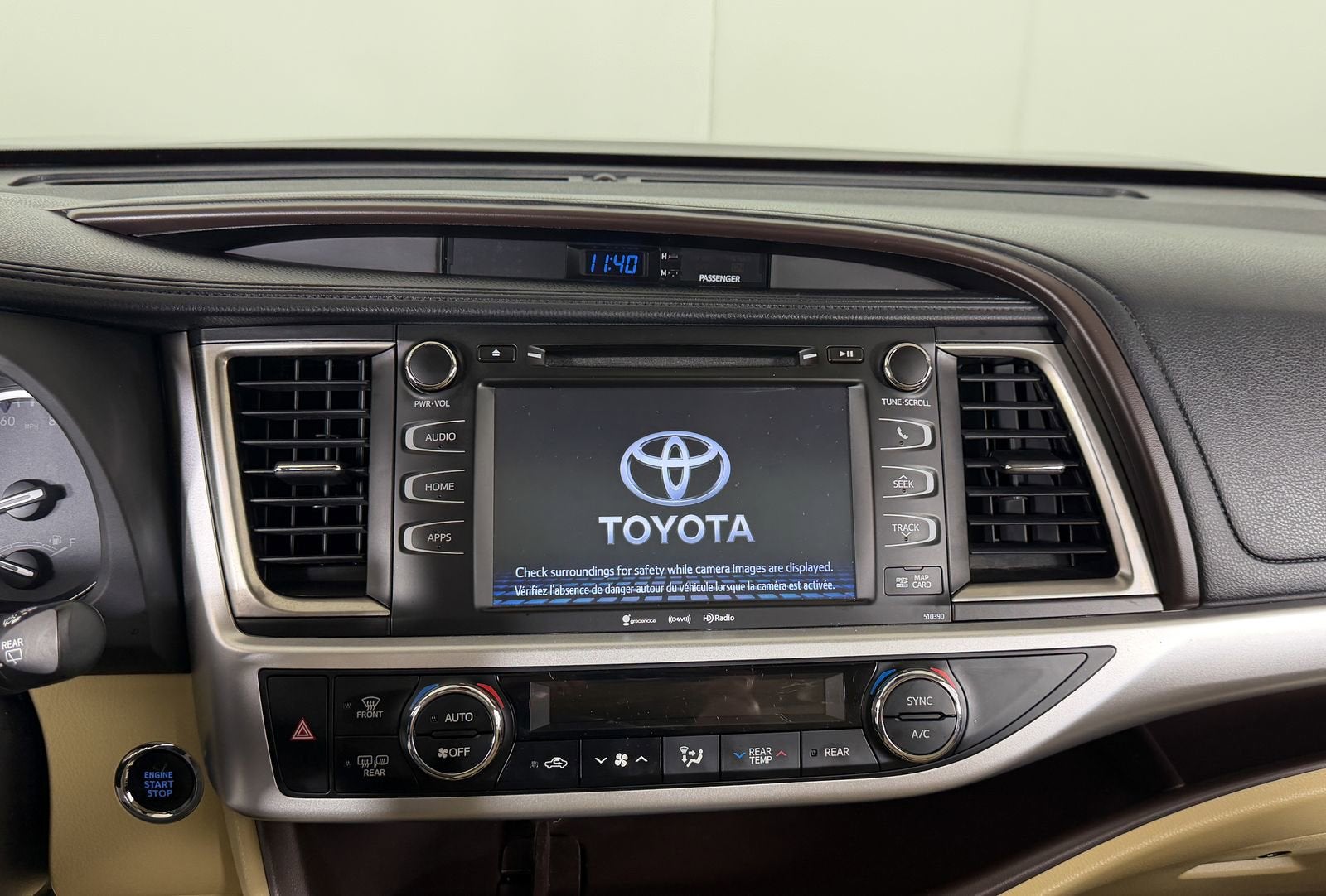 2019 Toyota Highlander SE