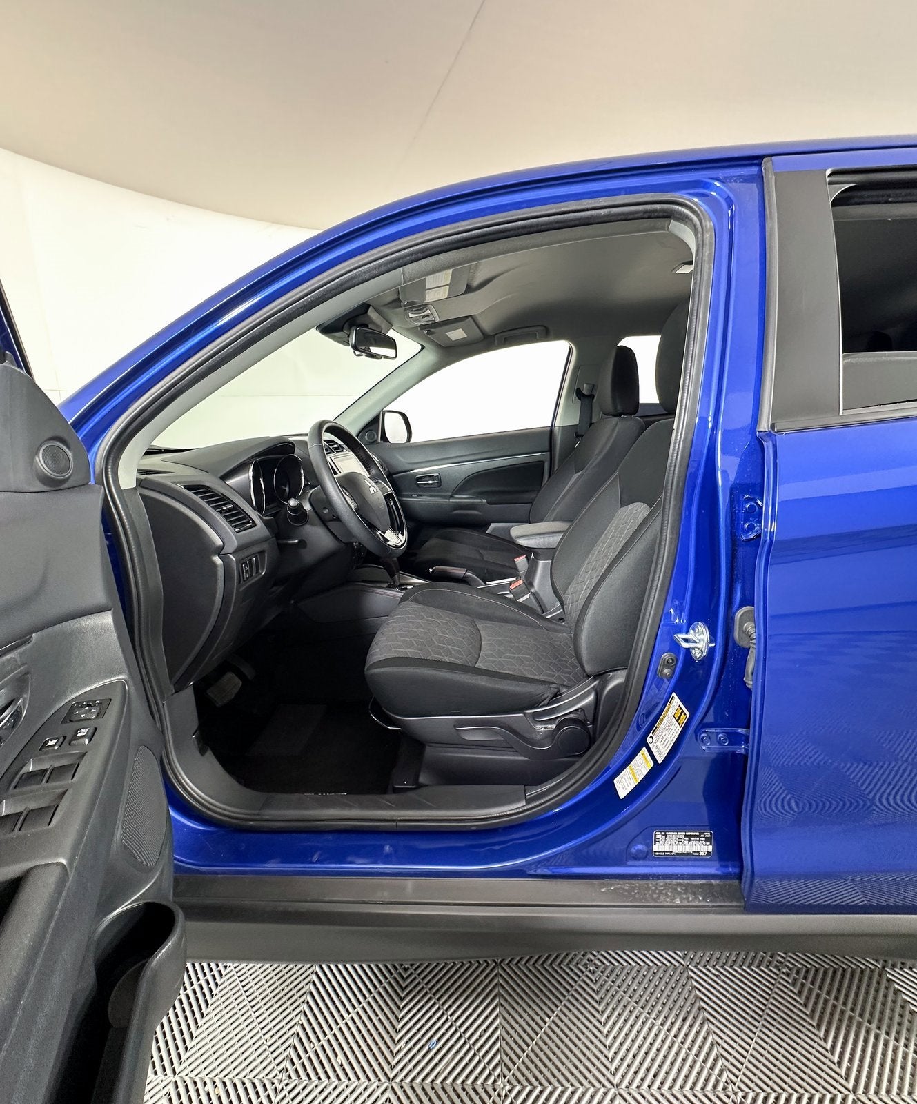 2024 Mitsubishi Outlander Sport S