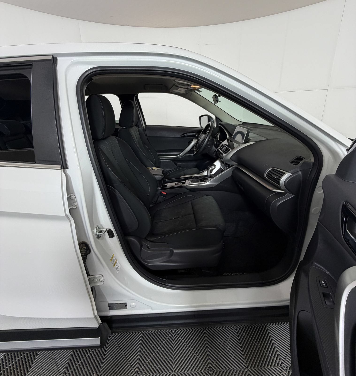 2019 Mitsubishi Eclipse Cross SE