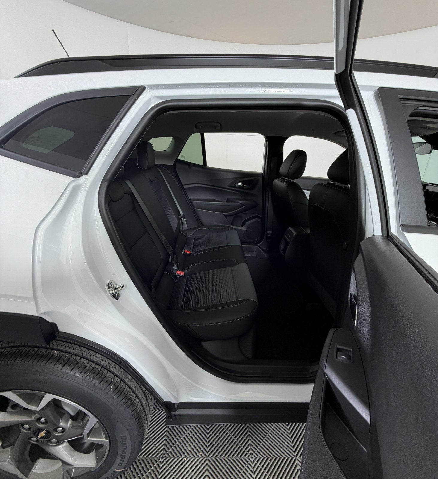 2026 Chevrolet Trax LT - Photo 6