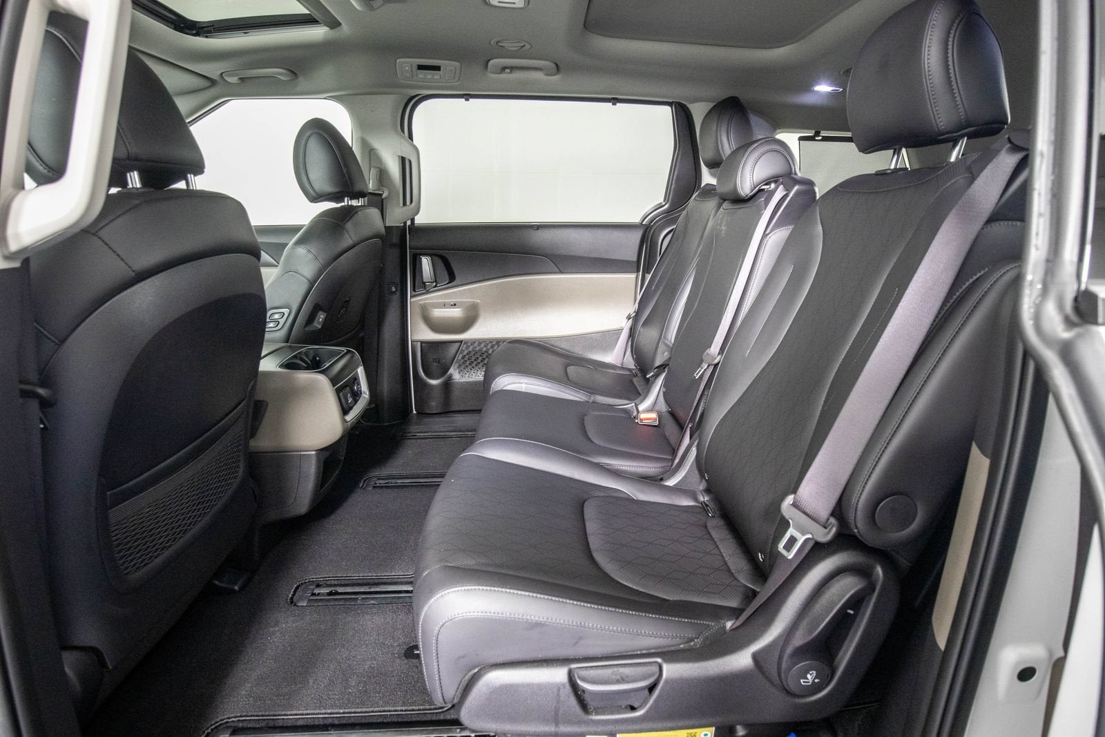 2025 Kia Carnival MPV SX